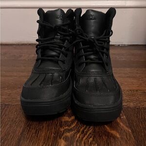 Nike ACG Boys Boots Size 6